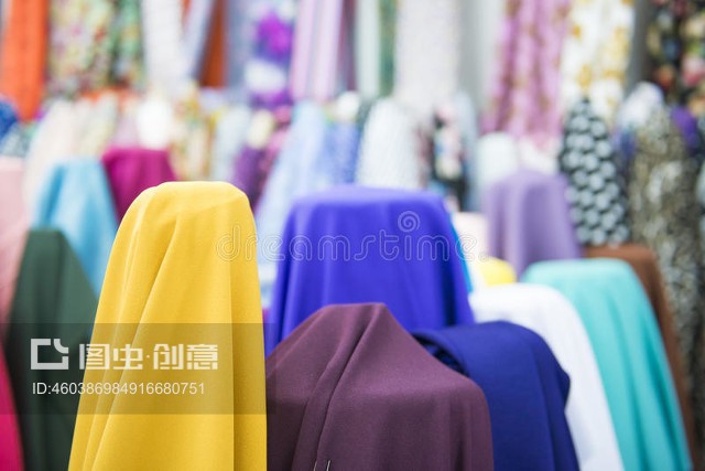 繽紛織物，品質生活 商店中的紡織品與遮篷選購指南